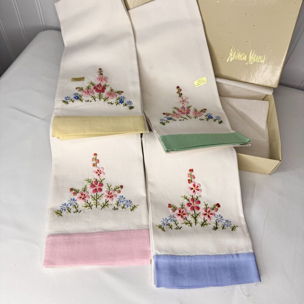 4 Neiman Marcus Tea Kitchen Towel Embroidered Lace Applique Flowers Doily Linens
